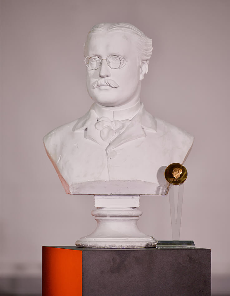 On this picture you can see the bust of Rudolf Diesel.